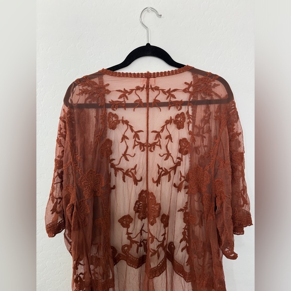 Dizzy Gal Rusty Orange Mesh Shawl/Sweater - Picture 4 of 4